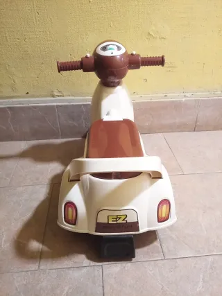 Correpasillos Moto EZ Play Blanco y Marrón