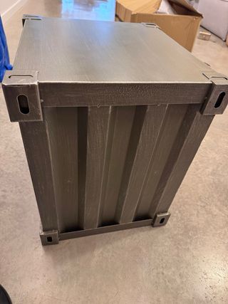 Caja metálica de almacenaje estilo contenedor