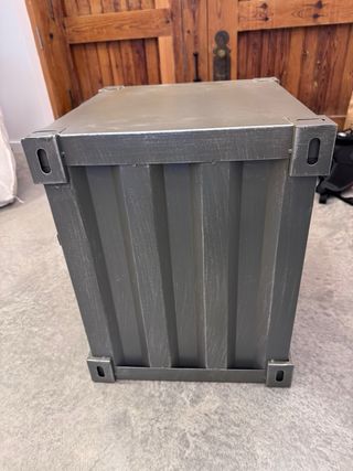 Caja metálica de almacenaje estilo contenedor