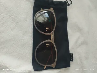 Gafas de sol Pilgrim beige y doradas