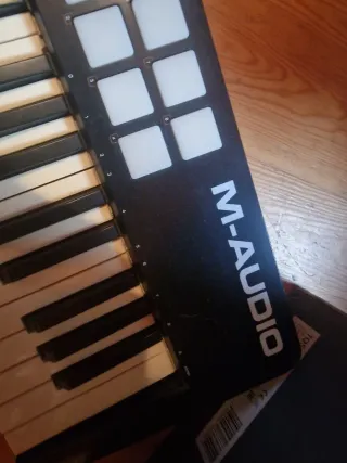 Teclado M-Audio Oxygen 61