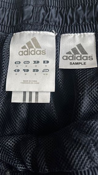 Pantalón deportivo Adidas por estrenar