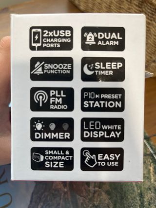 Despertador Aiwa Negro y Rojo