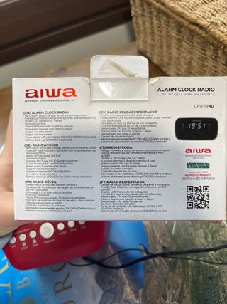 Despertador Aiwa Negro y Rojo