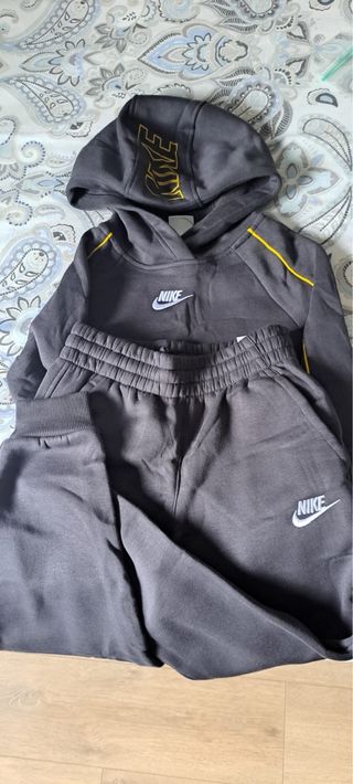 Chándal Nike Talla S sin estrenar