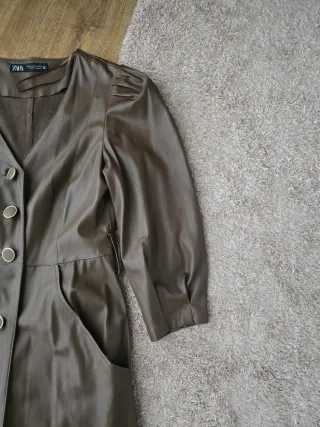 Vestido marrón Zara