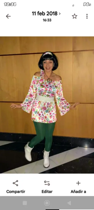 Disfraz chica ye-ye multicolor.