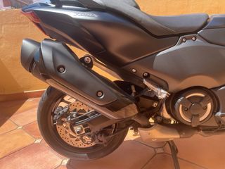 Yamaha T-max 560