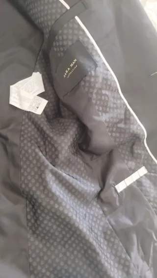 Traje Zara Americana y Pantalón Negro