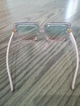 Gafas de sol Gucci rosas y doradas