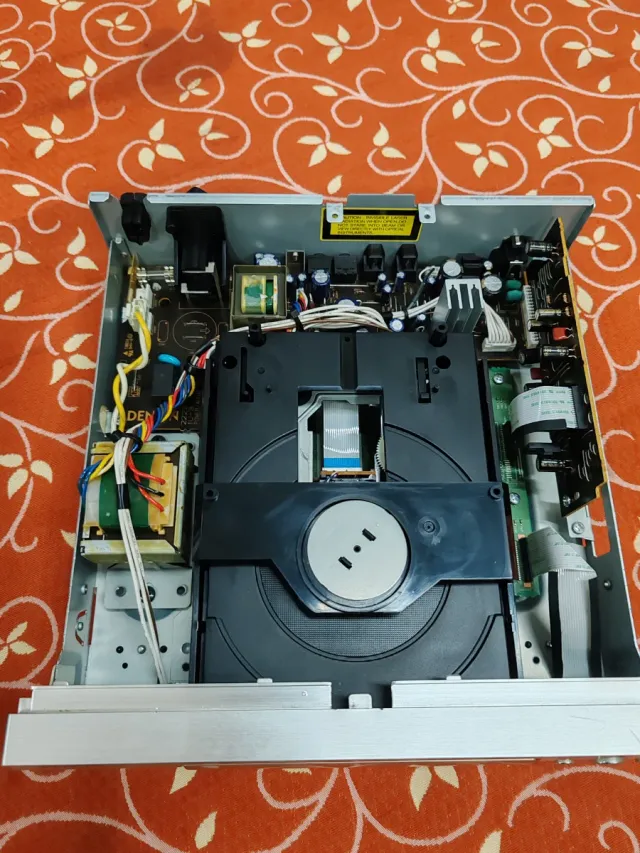 Reproductor CD Denon MP3 WMA Plata