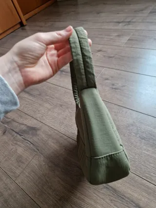 Bolso verde pull & bear