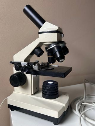 Microscopio Bresser Biolux NV 20-1280x