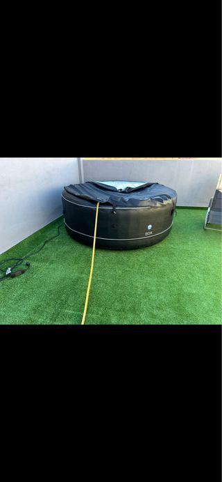 Jacuzzi 6 persone nero/argento 3 MESI DI UTILIZZO