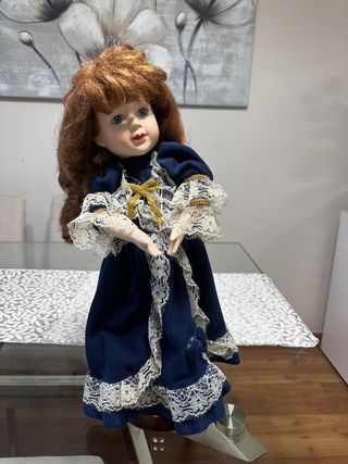 Muñeca de porcelana antigua