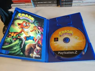 Crash ¡Guerra al coco-maniaco! PS2 Completo