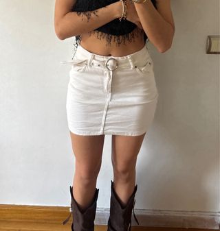 Falda corta blanca