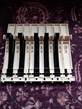 Teclas Piano Yamaha  psr 500 puede vale para otros