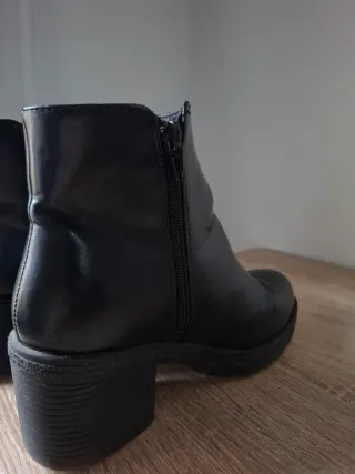 Botines tacón negros