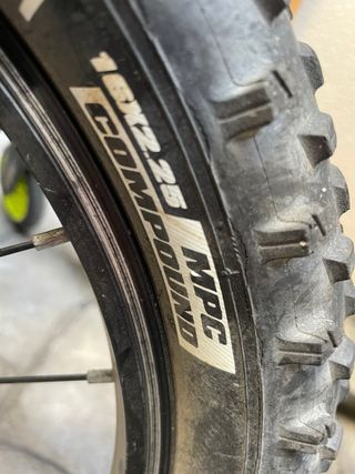 Bici S'Cool faXe 16 Negra y Amarilla