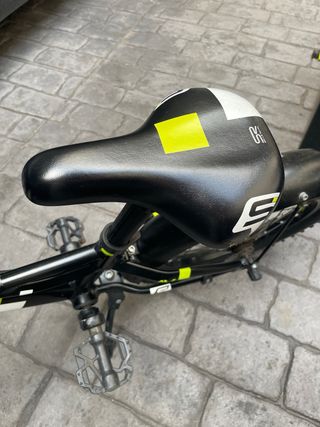 Bici S'Cool faXe 16 Negra y Amarilla