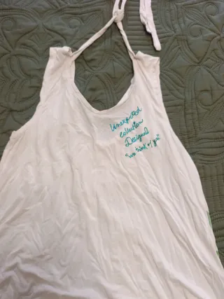 Camiseta Desigual sin hombros floral