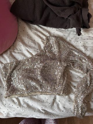 Top dorado lentejuelas