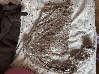 Top dorado lentejuelas