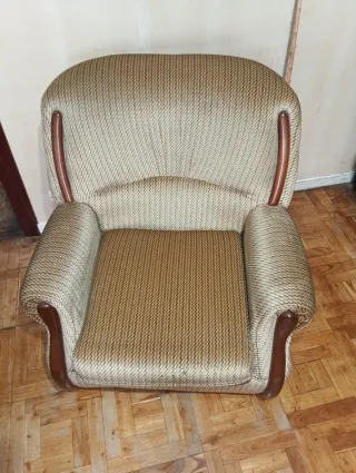 Butaca de tela y madera