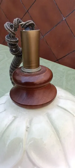 Lampada a sospensione regolabile in altezza