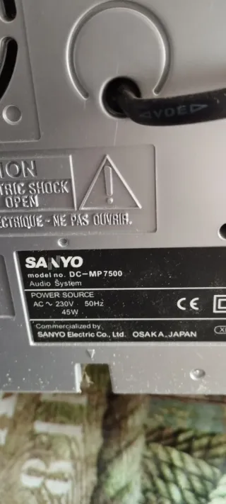 Equipo de música Sanyo MP3 CD Radio