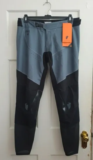 Motocross Thor Talla 38 solo pantalón y camiseta