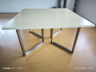 Mesa cuadrada 135x135 cm