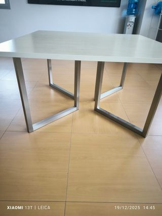Mesa cuadrada 135x135 cm