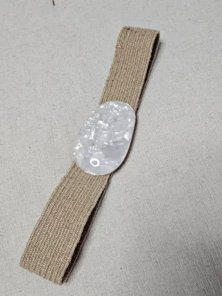 Cinturón Zara hebilla ovalada nacarada