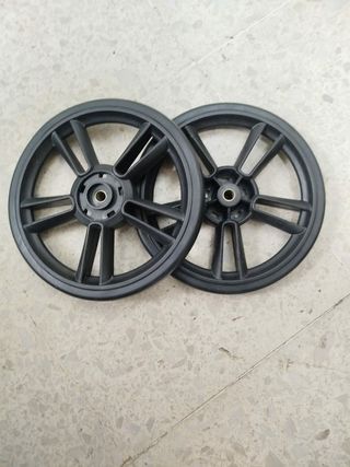 Juego de 2 Ruedas Negras