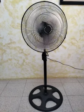 Ventilador de Pie 45cm 60W 3 Velocidades