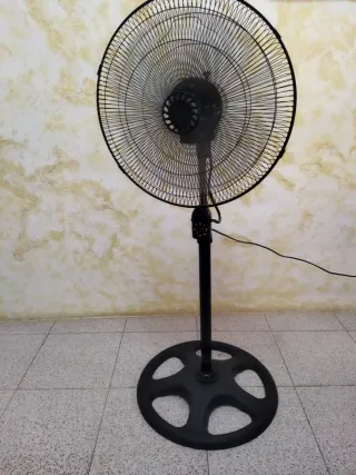 Ventilador de Pie 45cm 60W 3 Velocidades