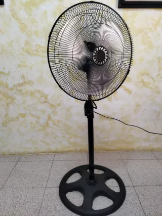 Ventilador de Pie 45cm 60W 3 Velocidades