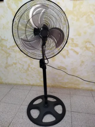 Ventilador de Pie 45cm 60W 3 Velocidades