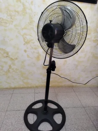 Ventilador de Pie 45cm 60W 3 Velocidades