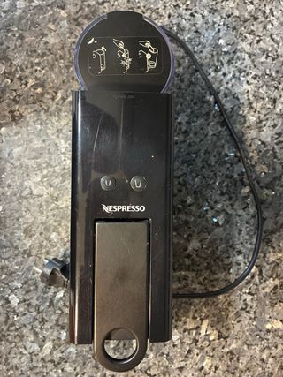 Cafetera Nespresso Krups Essenza Mini Negra