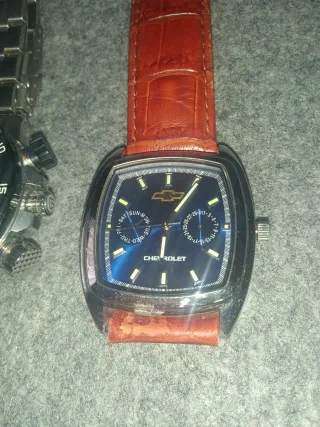 Lote 3 relojes Casio, Chevrolet, Pagani Edificce