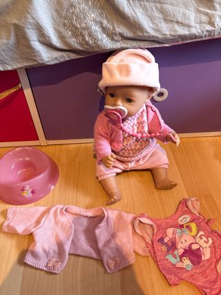 Muñeca Baby Born con accesorios