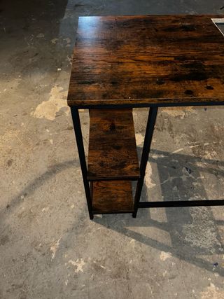 Escritorio madera y metal con hueco