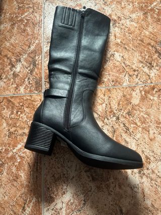 Botas altas negras talla 38 y 39