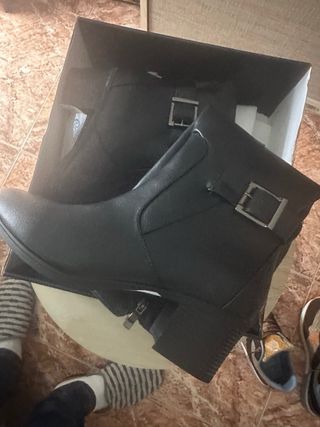 Botas altas negras talla 38 y 39