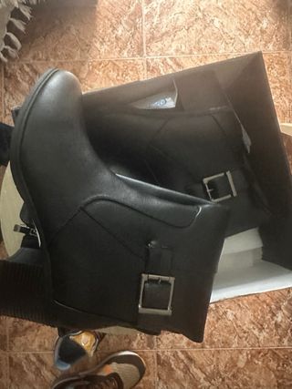Botas altas negras talla 38 y 39