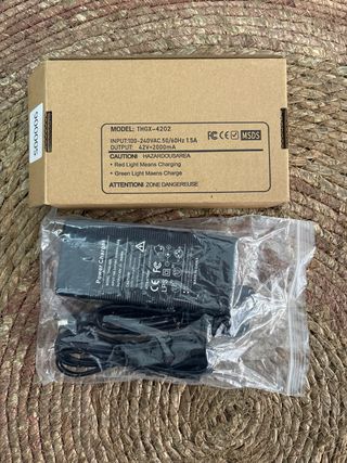 Cargador THGX-4202 Patinete Xiaomi