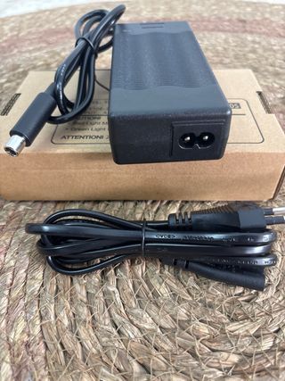 Cargador THGX-4202 Patinete Xiaomi